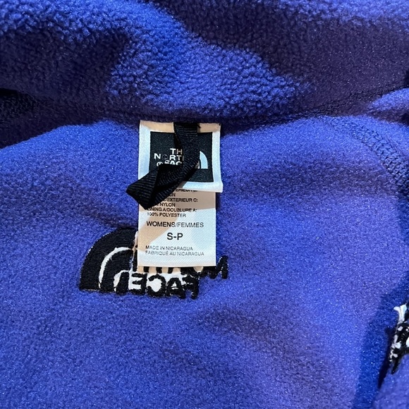The North Face purple fleece with black trim size S - Picture 3 of 5